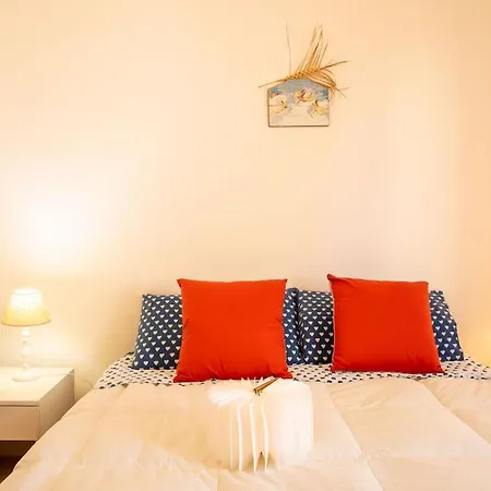 500mt By The Sea -