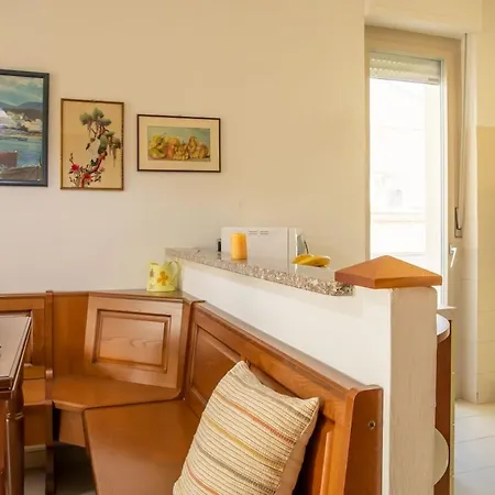 500mt By The Sea - *