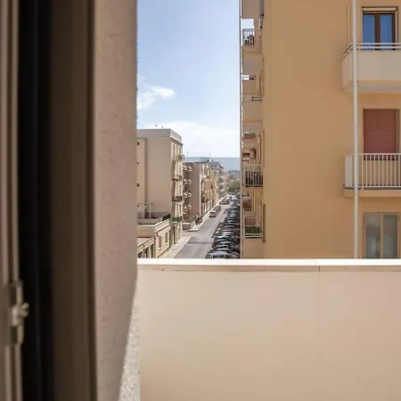 500mt By The Sea - *