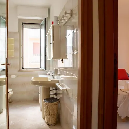 500mt By The Sea -